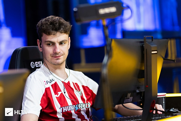 的反攻奠定 的反攻奠定