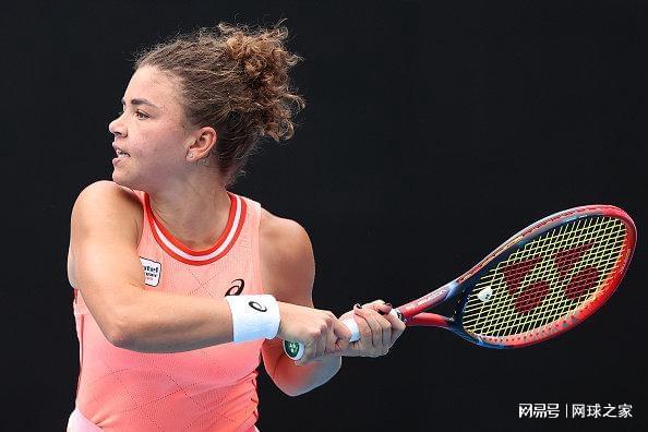 她们背后有 她们背后有