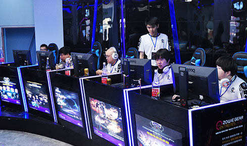 也让我们关 也让我们关