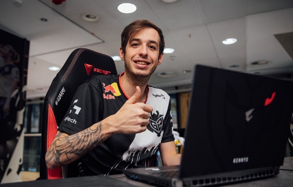 头部赛事拉 头部赛事拉